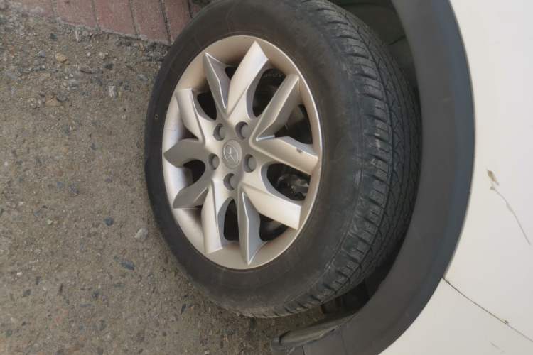 Used JAC Group Refine S3 2014 1.5L CVT Luxury Version Right Front Wheel Hub