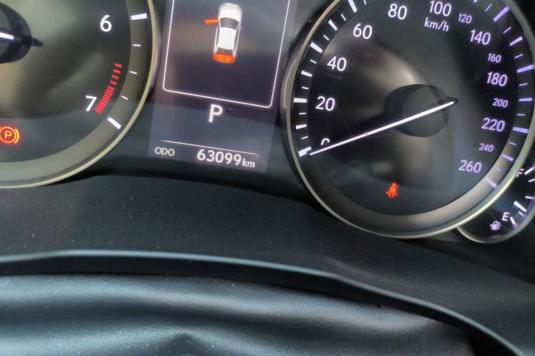 Used Lexus ES 2017 200 30th Anniversary Edition Odometer Close Up