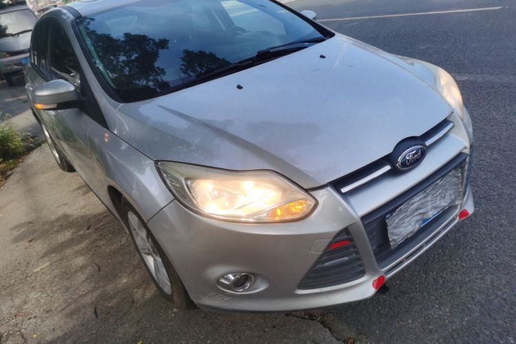 Used Ford Focus 2012 Hatchback 1.6L Automatic Fashion Edition
