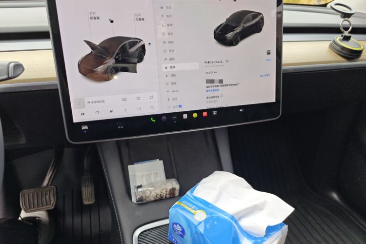 Used Tesla Model Y 2021 Standard Range Rear-Wheel Drive Version Audio And AC Panel