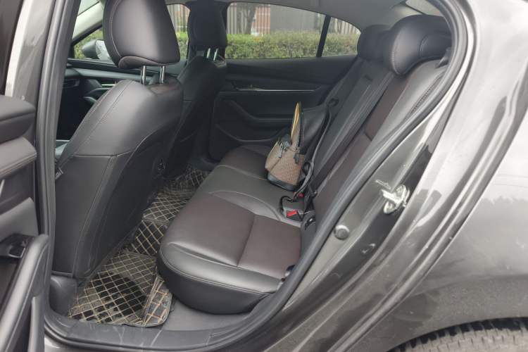 Used Mazda Mazda 3 Axela 2023 2.0L Automatic Zhiyao Edition