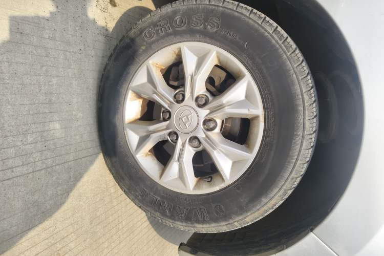 Used SAIC MAXUS G10 2015 2.0T Automatic Anniversary Edition
