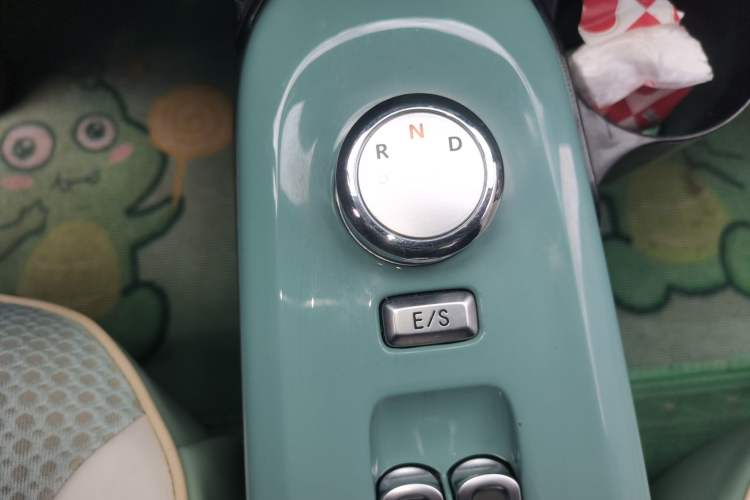 Used CHANGAN NEVO Lumin 2022 210km Sweet Edition Gear Lever