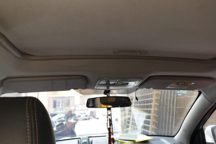 Used CHANGAN CS35 2016 1.6L Manual Luxury Model China V Standard
