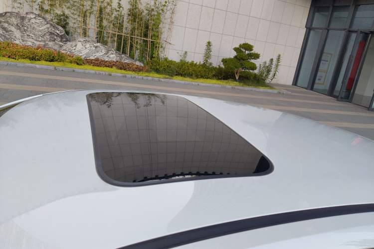 Used Changan UNI-V iDD 2023 Zhidian iDD 1.5T 113km Smart & Fun Version (Rapid Edition)