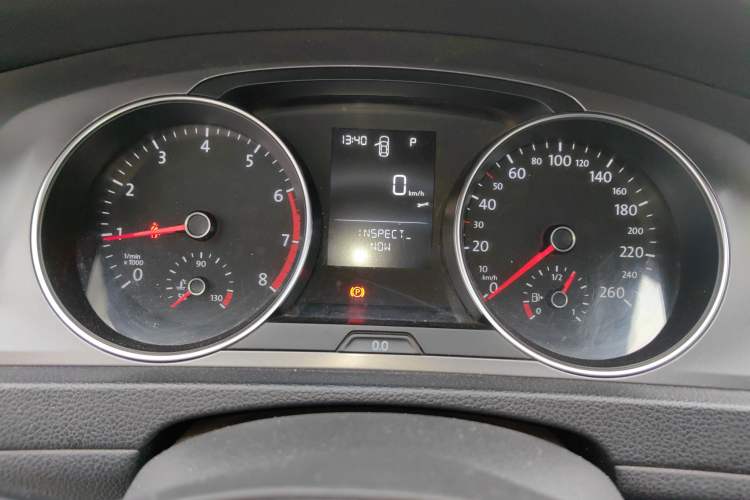 Used Volkswagen Golf 2014 1.6L Automatic Fashion Model Instrument Cluster