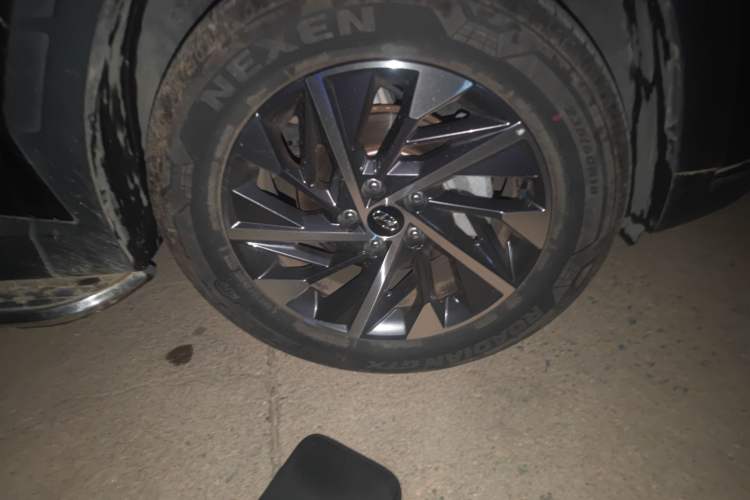 Used Hyundai Tucson 2023 Tucson L 1.5T Automatic Two-Wheel Drive GLX Elite Edition Right Front Wheel Hub