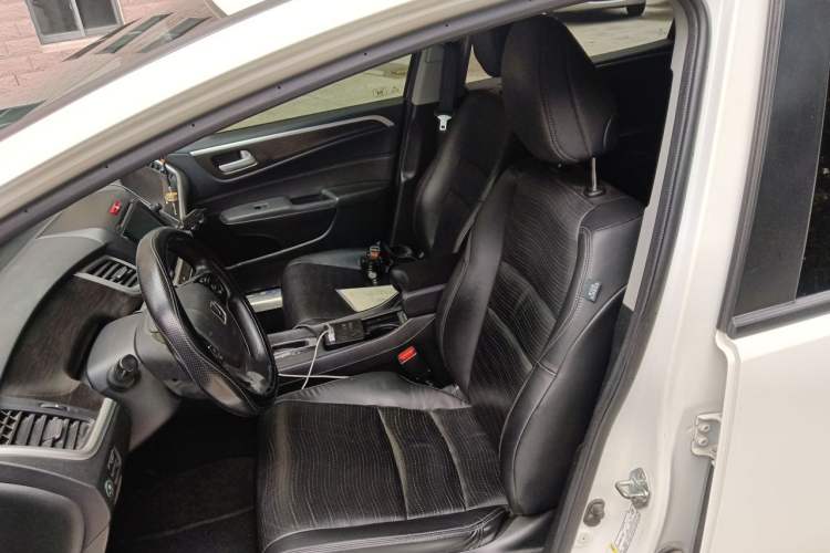 Used Honda Jade 2014 1.8L CVT Luxury Edition 5 seats