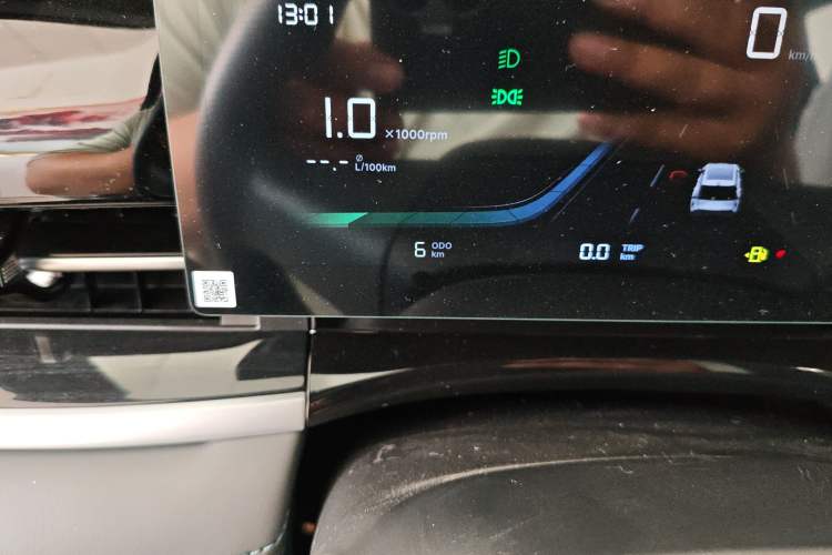 Used Geely Auto Emgrand X7 Sport 2026 Model 1.5TD Aspirational Odometer Close Up