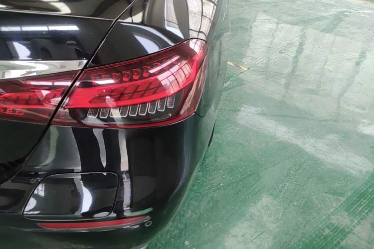 Used Mercedes-Benz E-Class New Energy 2022 Facelift E 350 e L Plug-in Hybrid Sedan
