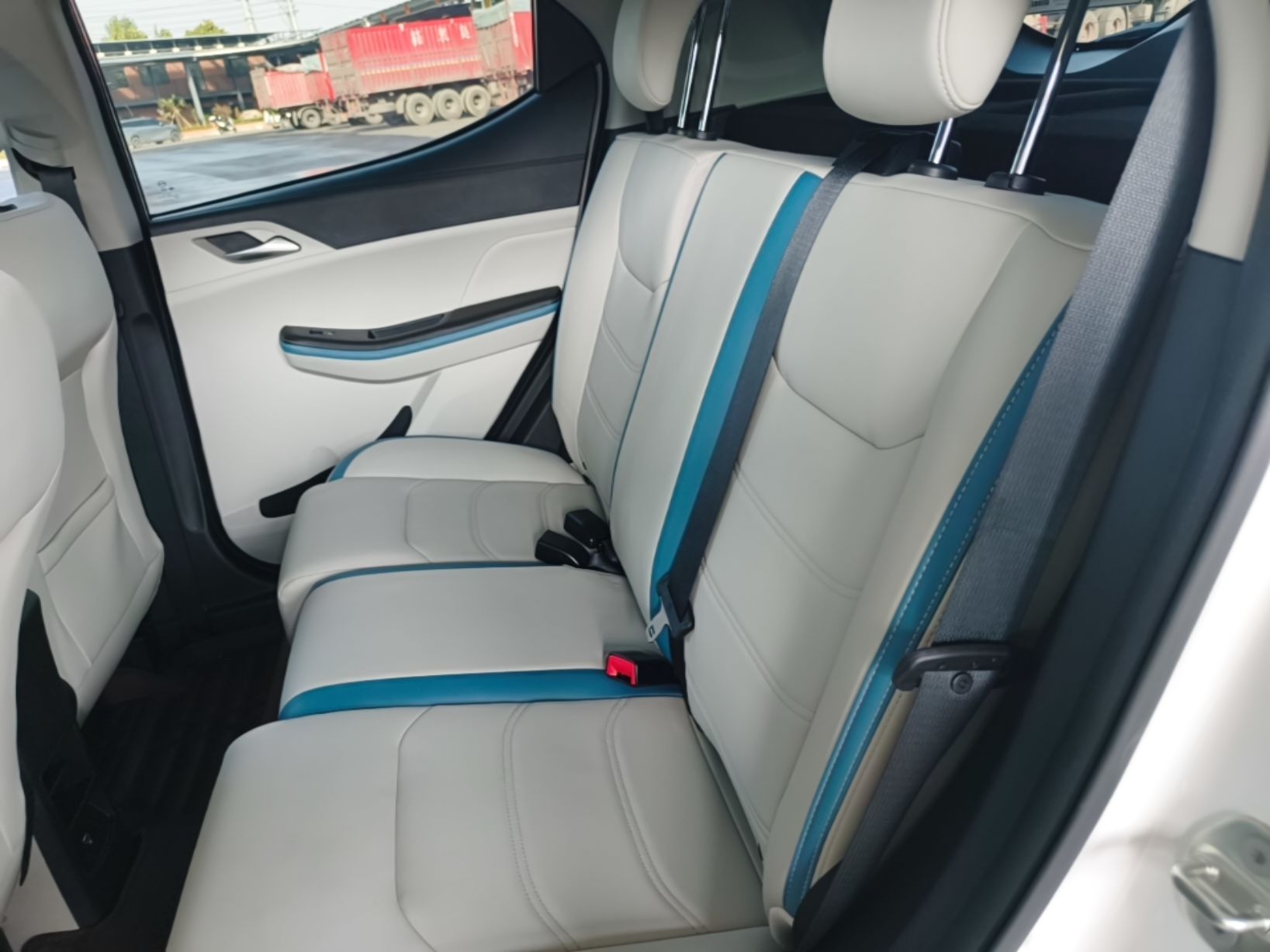 BYD Yuan Pro 2023 401 km Deluxe Version — снимка 20