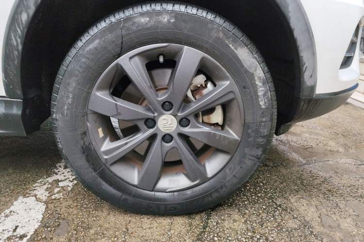 Used BYD Yuan New Energy 2018 EV360 Smart Connect Cool Edition Right Front Wheel Hub