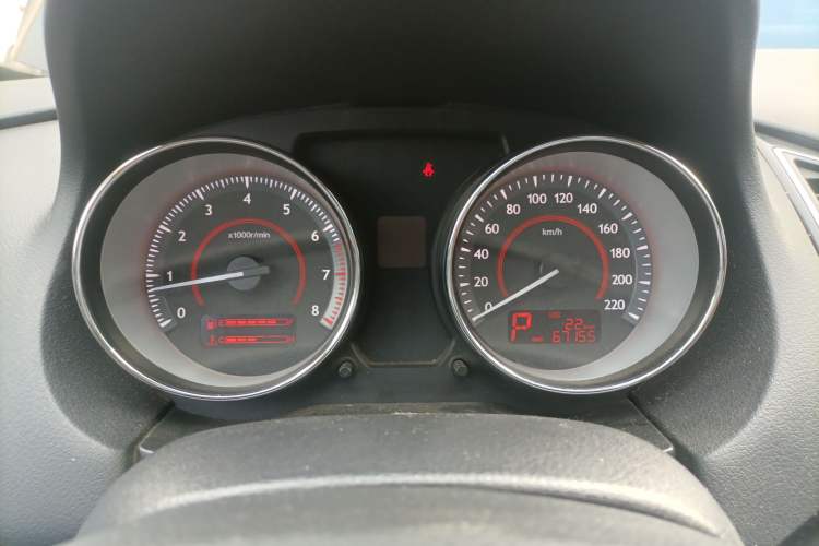 Used Bestune B50 2013 1.6L automatic luxury version
