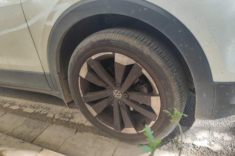 Used Volkswagen Tacqua 2020 1.5L Automatic Yue
