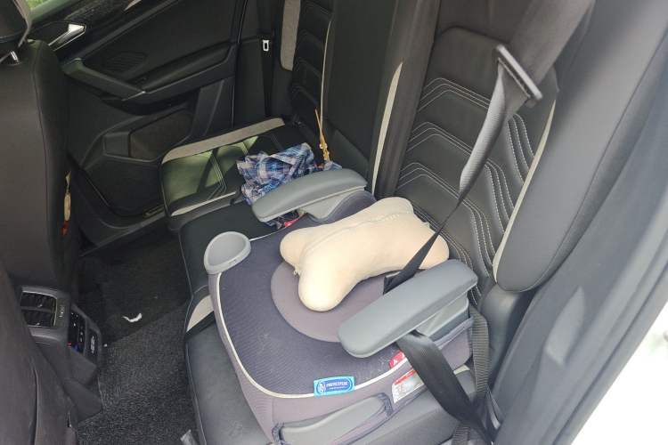 Used Volkswagen Tayron GTE Plug-in Hybrid 2020 1.4T Luxury Model Left Rear Seat