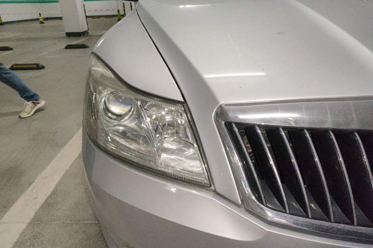 Used Skoda Octavia 2014 1.6L Automatic Yijun Edition Right Front Headlight