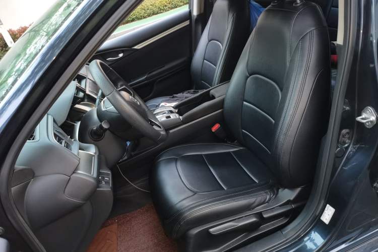 Used Honda Civic 2016 220TURBO CVT Luxury Edition Left Front Seat