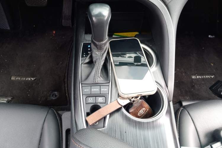 Used Toyota Camry 2021 Dual-Motor 2.5HG Luxury Edition
