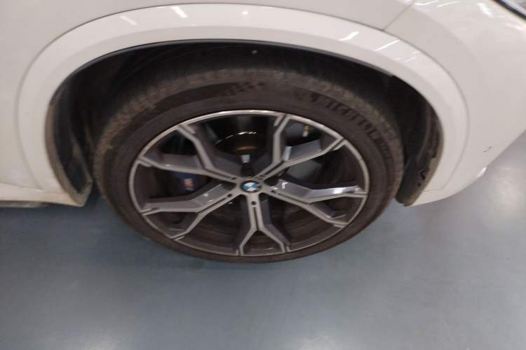 Used BMW X5 2019 xDrive40i Luxury Model with M Sport Package