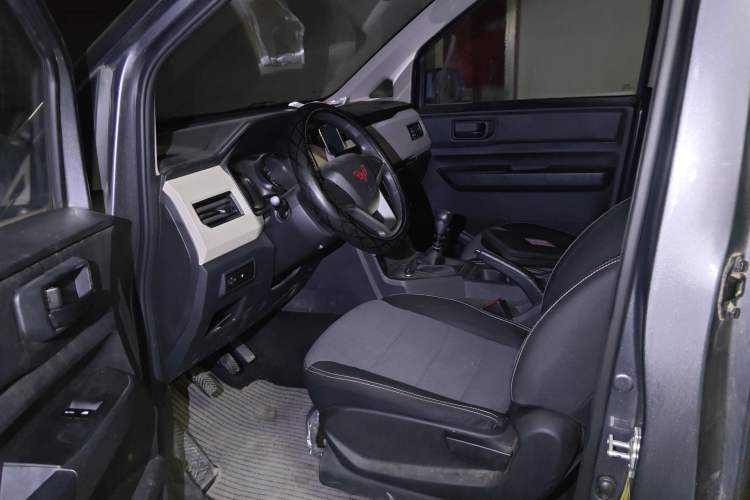 Used Wuling Zhengcheng 2021 1.5T Manual Comfort Version
