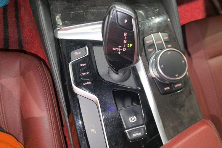 Used BMW 5 Series 2018 Restyled 530Li Leading Edition M Sport Package