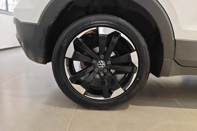 Used Volkswagen Tacqua 2023 200TSI DSG Joy-Connect Edition
