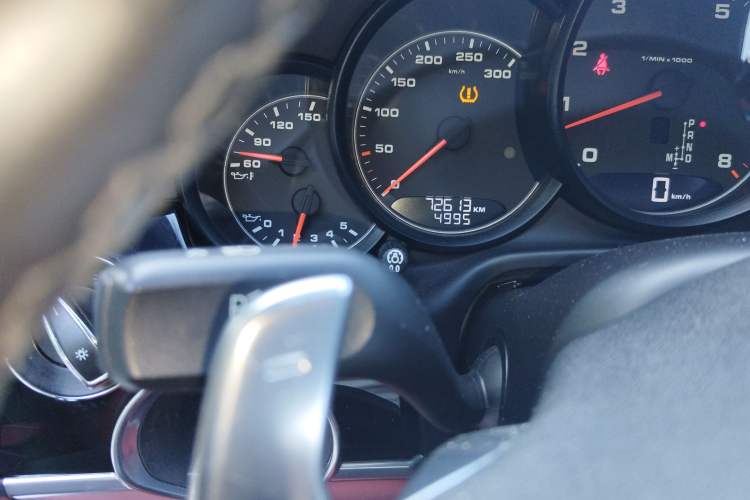 Used Porsche Panamera 2016 Panamera Edition 3.0T Odometer Close Up