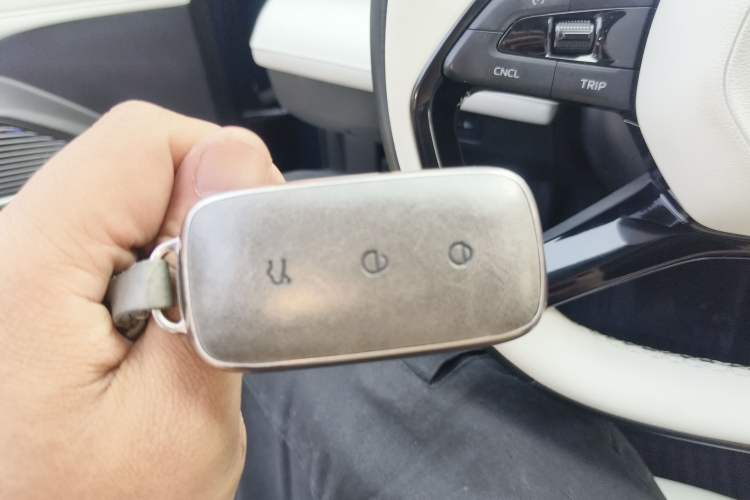 Used Geely Galaxy L6 2023 125km MAX Interior 1