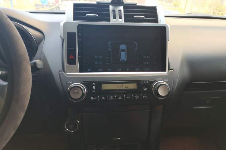 Used Toyota Prado 2016 2.7L Automatic Standard Edition Audio And AC Panel