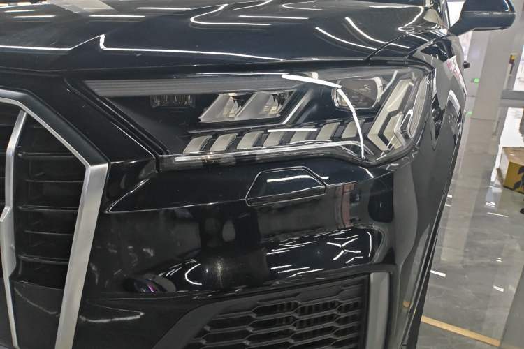 Used Audi Q7 2021 55 TFSI quattro S line Sport model