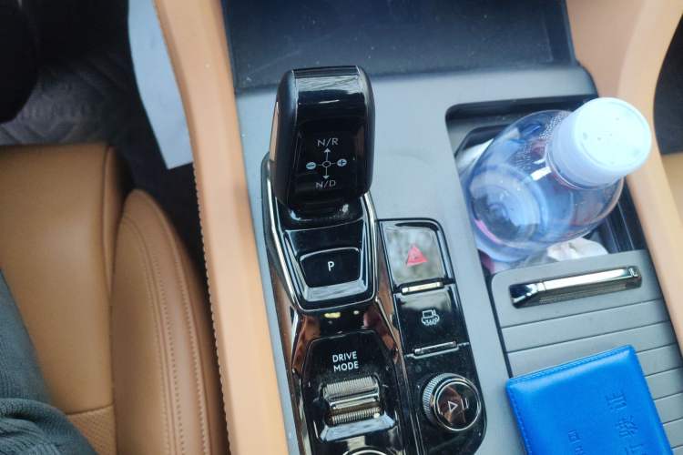 Used Lynk & Co 09 2021 2.0T Halo Six-Seater