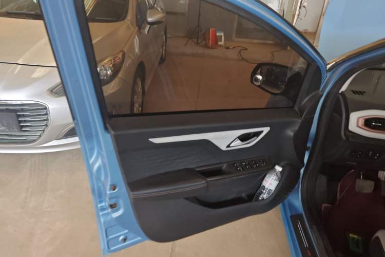 Used SOL E10X 2021 302 km Range Fashion Edition 31.4 kWh