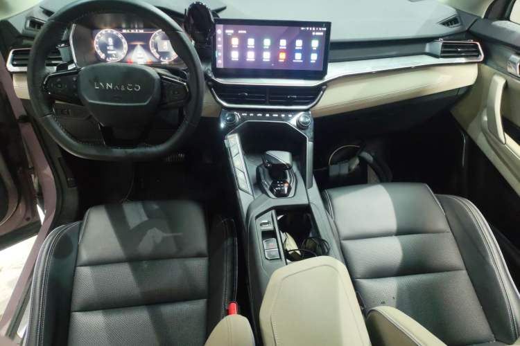 Used Lynk & Co 06 2023 Remix 1.5T Shero Center Console