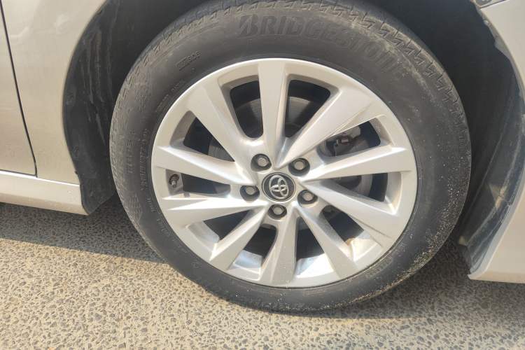 Used Toyota Camry 2021 2.0G Luxury Edition
