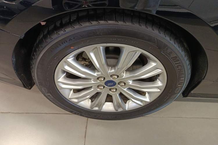 TDK.VehicleDetails.img