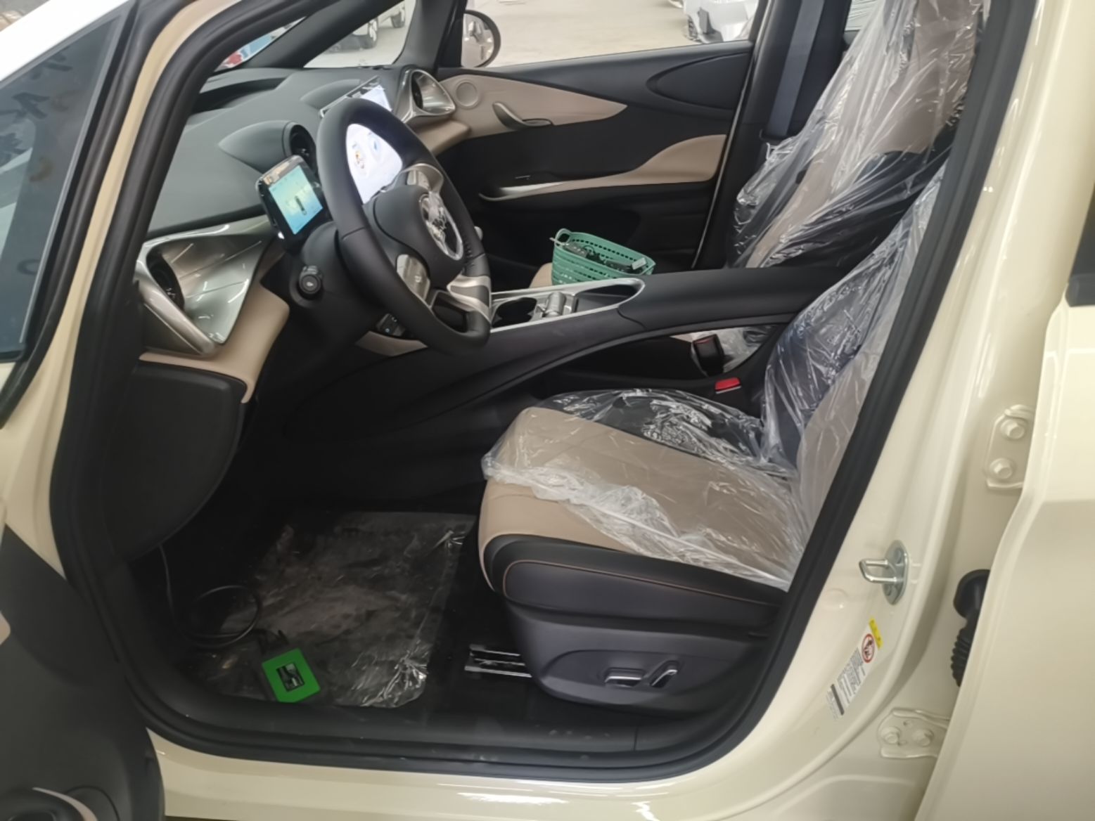 BYD Dolphin 2025 420km Free Edition — снимка 17