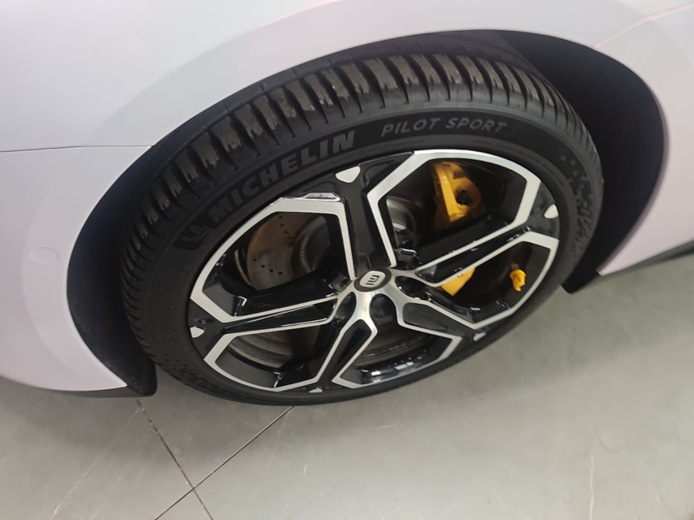 Xiaomi Auto SU7 2024 Rear-Drive Ultra-Long Range Advanced Pro-Level Intelligent Driving Version — снимка 10