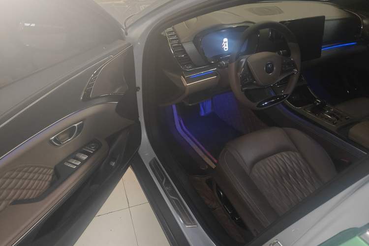 Used BYD Han 2024 DM-i Glory Edition 121KM Prestige Model
