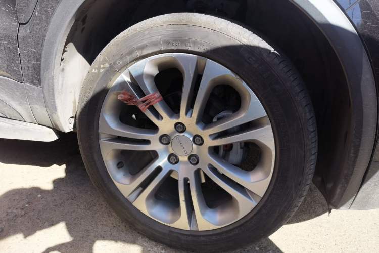 Used Lynk & Co 01 2019 2.0T Two-Wheel-Drive Pro Version China VI Standard Right Front Wheel Hub