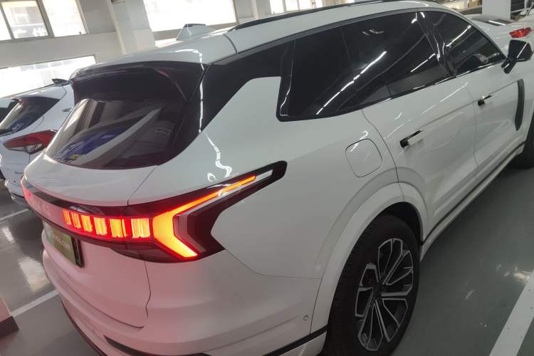 Used Lynk & Co 09 EM-P 2021 2.0T PHEV Halo Six-Seater
