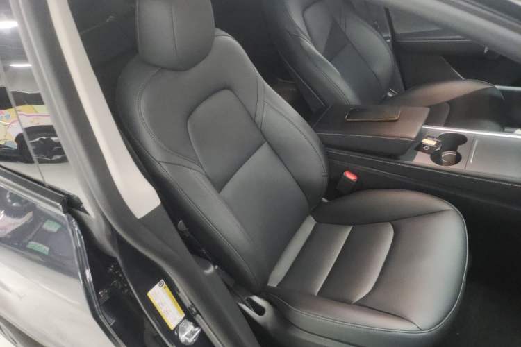 Used Tesla Model Y 2024 Rear-Wheel-Drive Version
