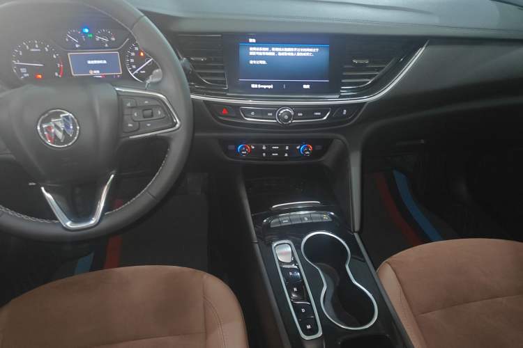 Used Buick Regal 2023 552T Smart Enjoyment Version Audio And AC Panel