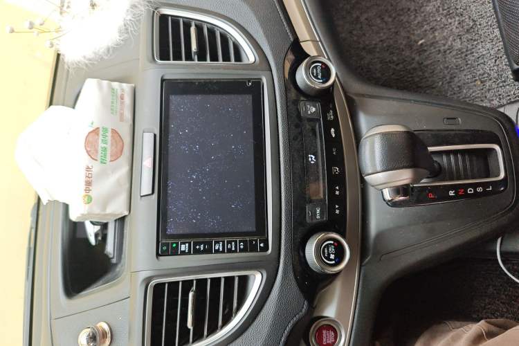 Used Honda CR-V 2015 2.4L two-wheel drive luxury version Audio And AC Panel