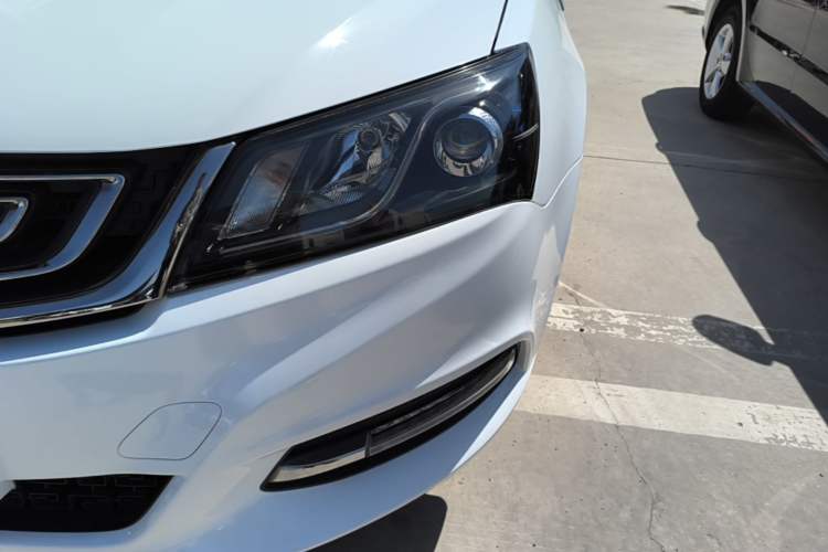 Used Geely Auto Emgrand 2017 Sedan Million Edition 1.5L CVT Upward Connectivity Version
