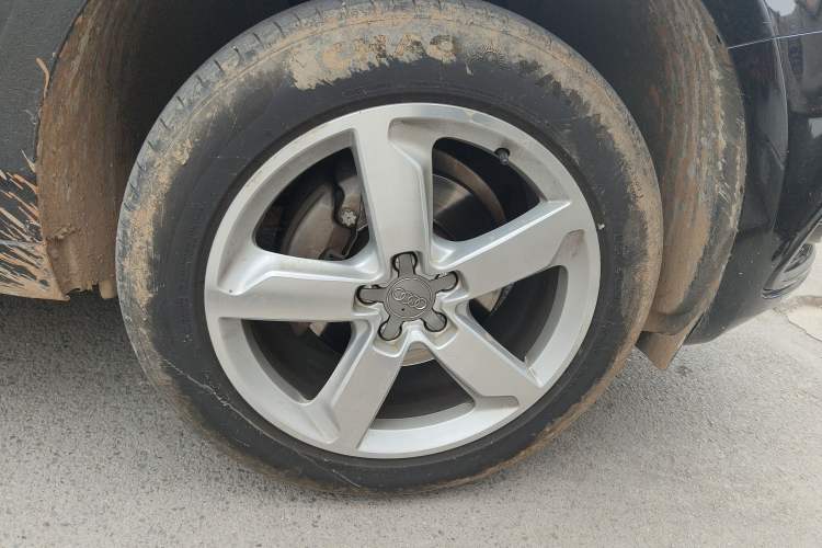 Used Audi Q5 2018 Collector's Edition 40 TFSI Ambition Model