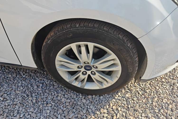 Used Ford Focus 2012 Sedan 1.6L Manual Comfort Model