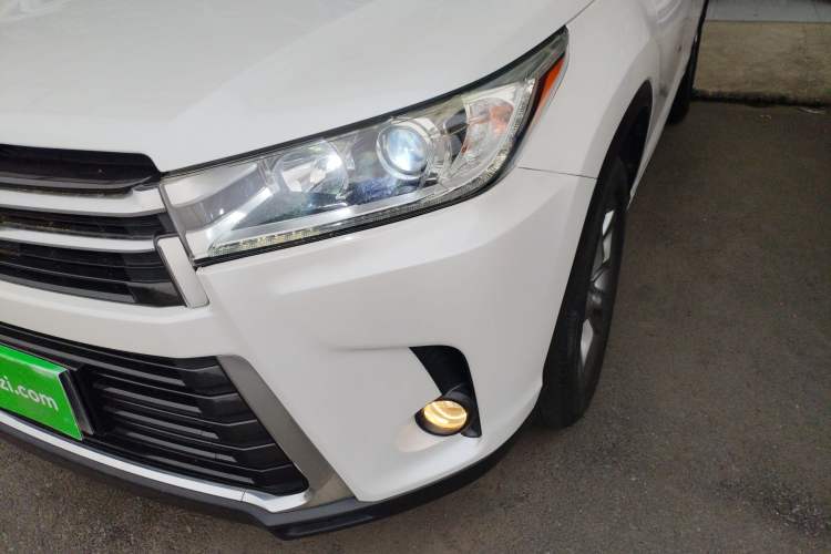 Used Toyota Highlander 2018 2.0T Four-Wheel Drive Prestige Version 7 Seats China V Emission Standard Left Front Headlight