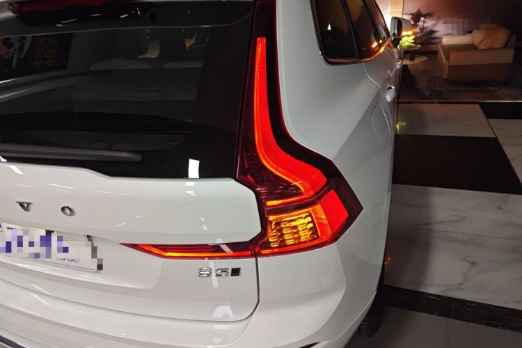 Used Volvo XC60 2026 B5 4x4 Smart Luxury Edition