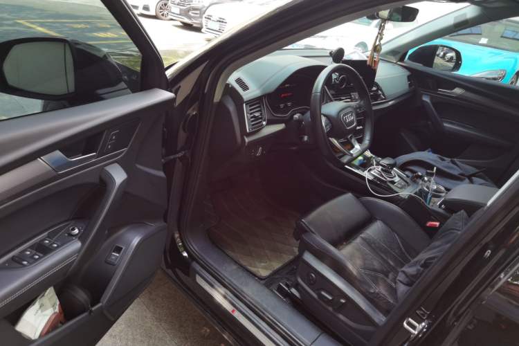 Used Audi Q5L 2022 40T Luxury Dynamic Model Driver Seat