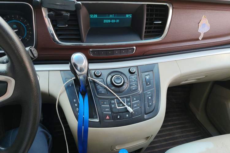 Used Buick GL8 2014 2.4L CT Luxury Business Comfort Edition
